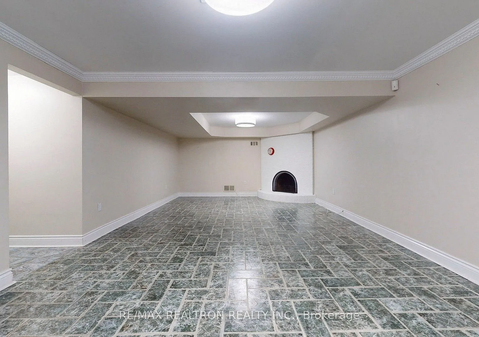 2 bed, $2,000 — Photo 3