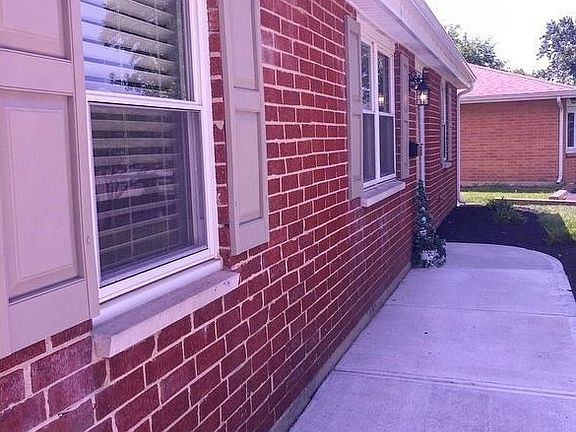 5th image of 633 Montana Dr