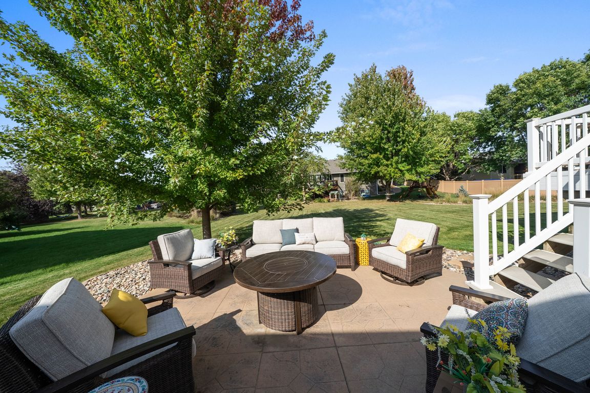 next background image