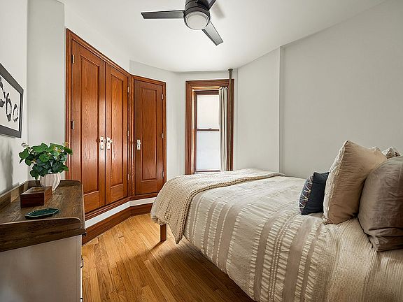 5th image of 806 Washington Ave APT 3C