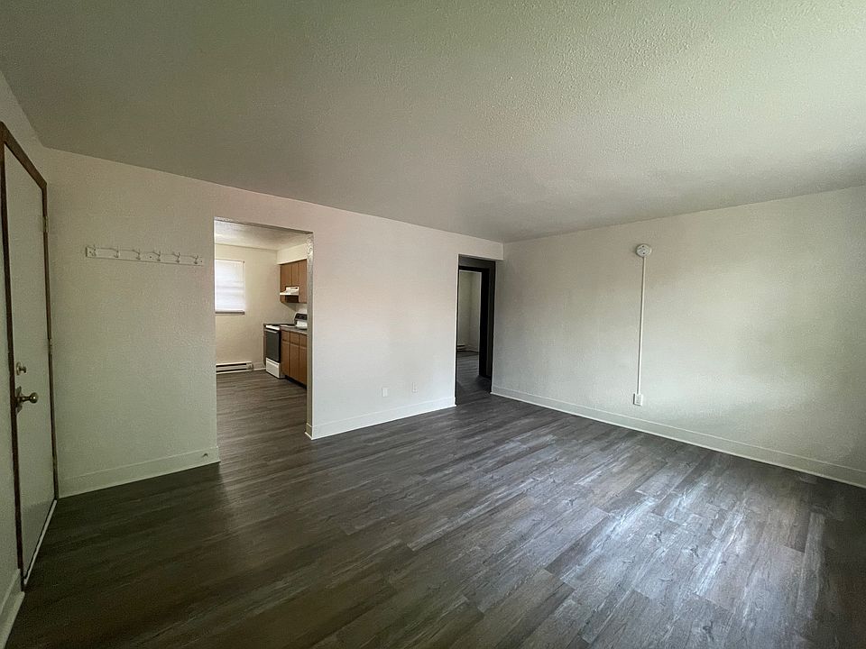Living Room + Kitchen Entry + Bedroom Hall Entry