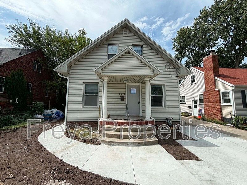 1st image of 3112 York St
