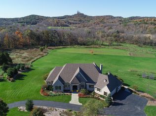 1433 Glendalough Ct, Hartford, WI 53027