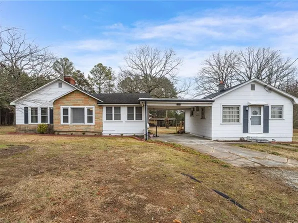 7321 Riverside Rd, Seagrove, NC 27341