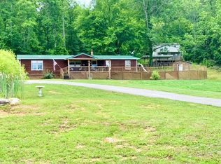 412 Helton Acres Rd, Burnside, KY 42519