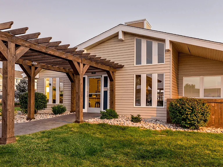 Aurora Meadows — Photo 11
