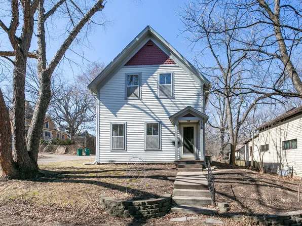 136 Holcombe St S, Stillwater, MN 55082
