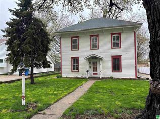 925 Central Ave SW, Le Mars, IA 51031