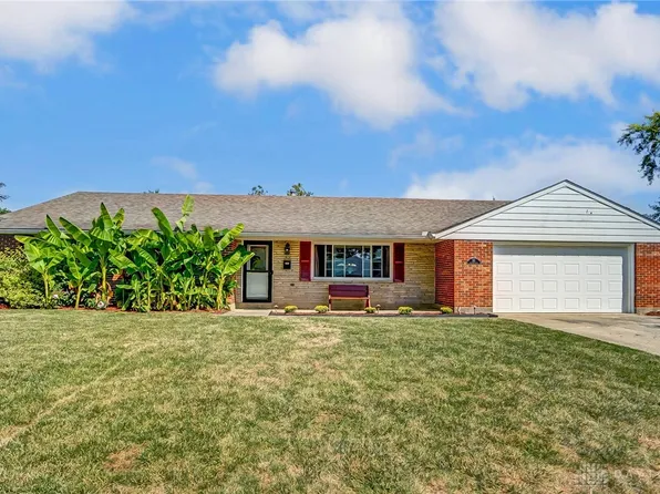 319 Camborne Dr, Englewood, OH 45322