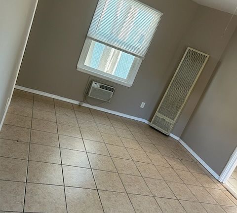 2nd image of 557 W 25th St #559