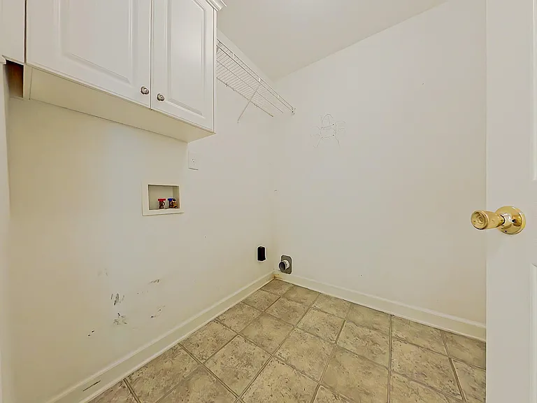 615 Ventana Dr — Photo 2