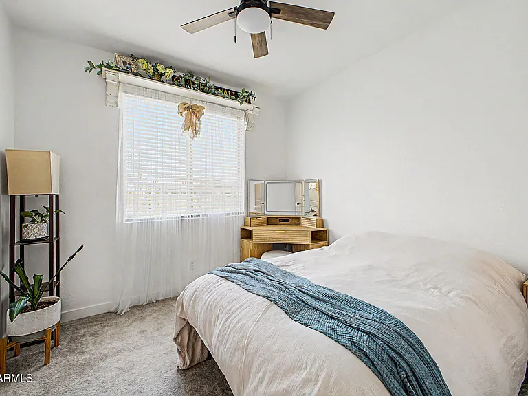 40234 N Alegre Dr — Photo 15