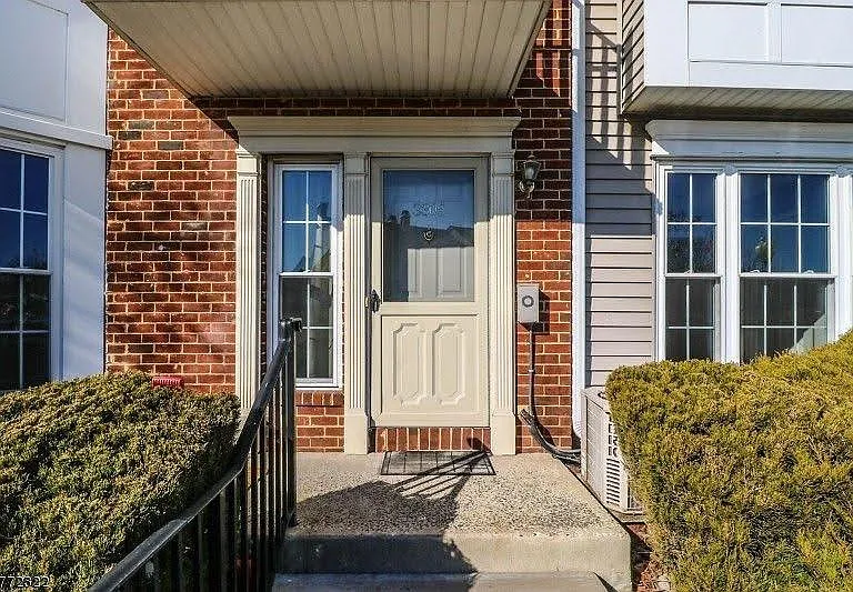 3305 French Dr — Photo 1