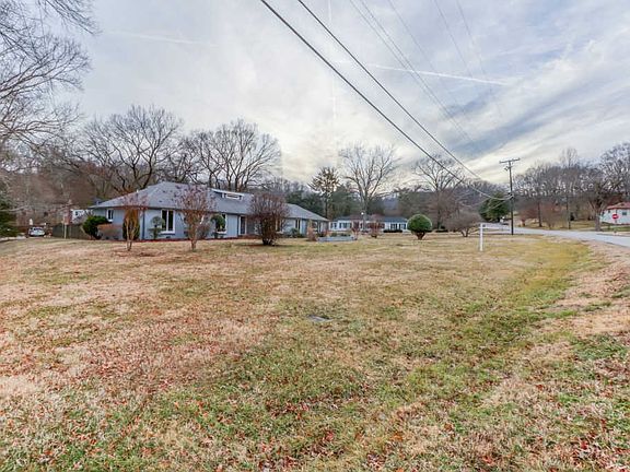 4th image of 117 Carnavon Pkwy