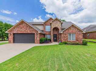 2303 S Silverdale Dr, Stillwater, OK 74074