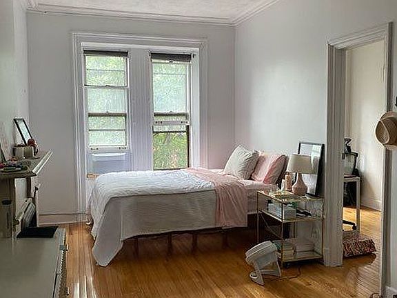 5th image of 63 Cambridge Pl APT 3
