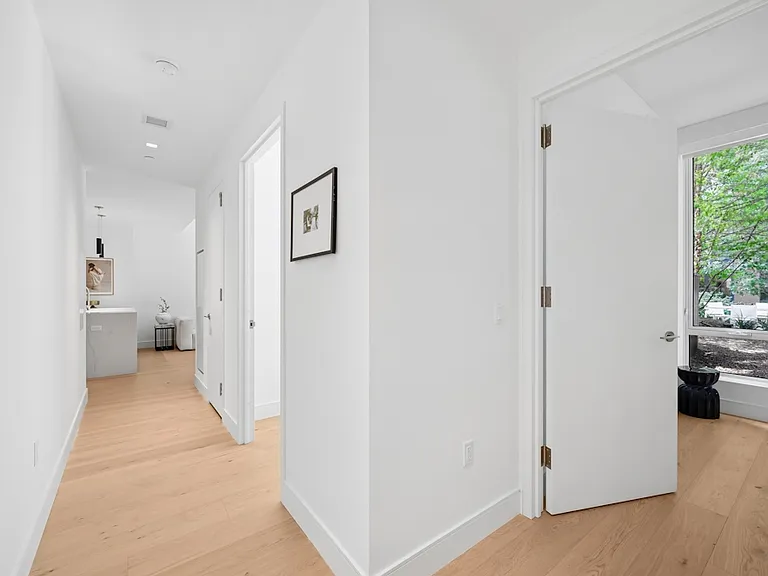 312 W 43rd St #2B — Photo 10