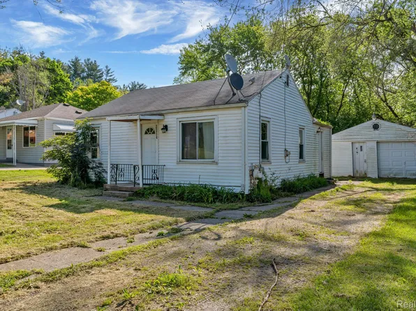 2054 Lavelle Rd, Flint, MI 48504