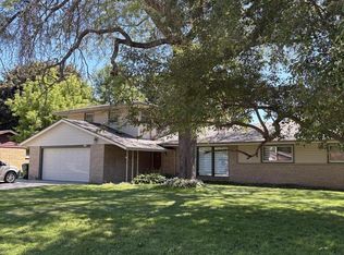 6964 N Braeburn LANE, Glendale, WI 53209