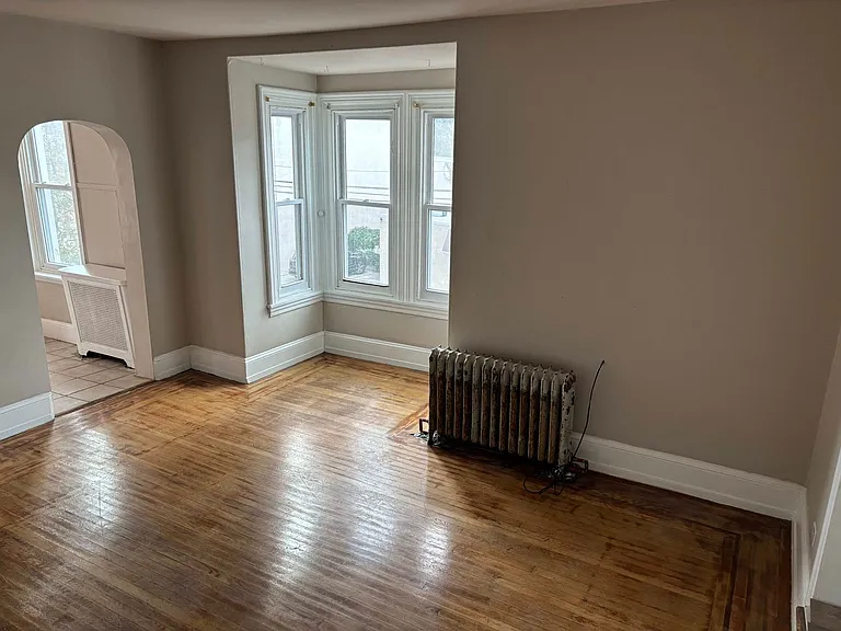 213 Green Ln — Photo 37