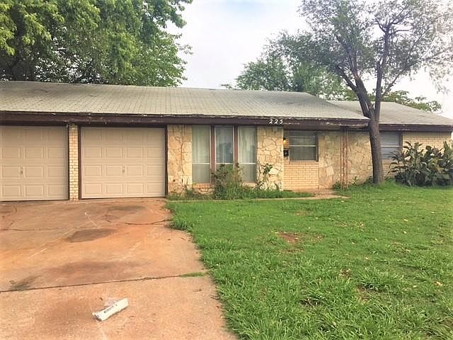 1st image of 225 SW 62nd St