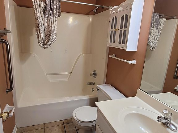 4th image of 7953 S Chesterfield Dr S