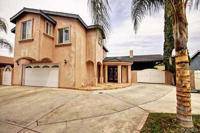 1st image of 909 E Banyan St