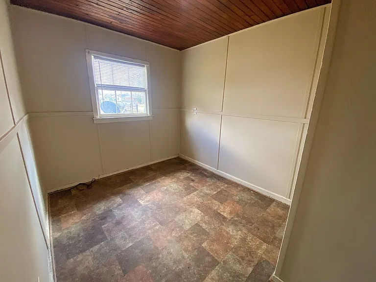 2709 Cline St — Photo 10