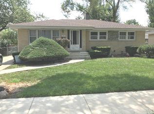 709 W Willow Glen St, Addison, IL 60101