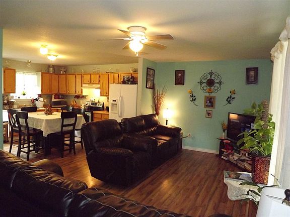 2nd image of 1006 Muldrew