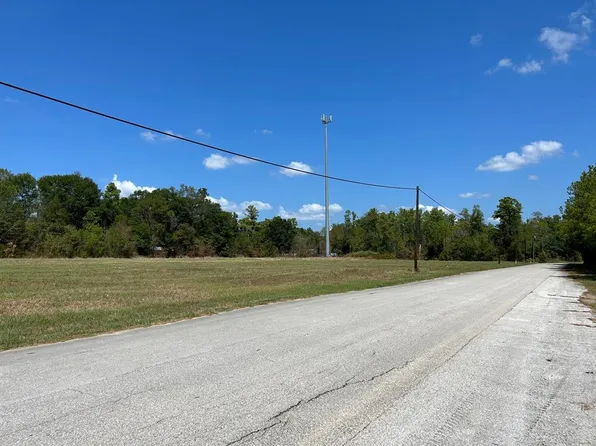 2209 E Denman Ave, Lufkin, TX 75901