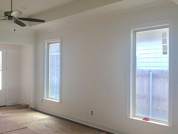 3rd image of 125 Twin Meadow Ln