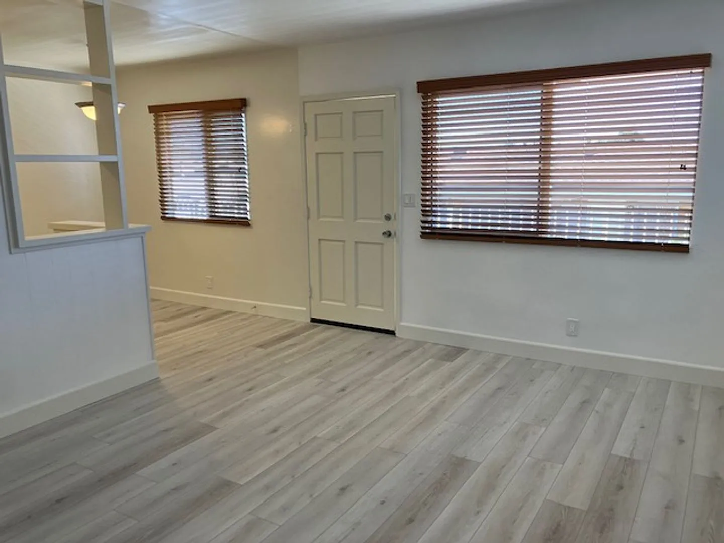 1035 Cliff Drive — Photo 4