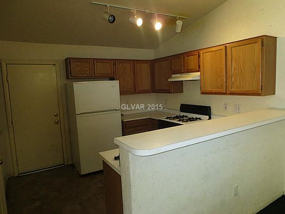 4th image of 188 Tapatio St #188