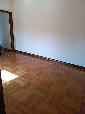 2nd image of 2525 W 2nd St APT 5A