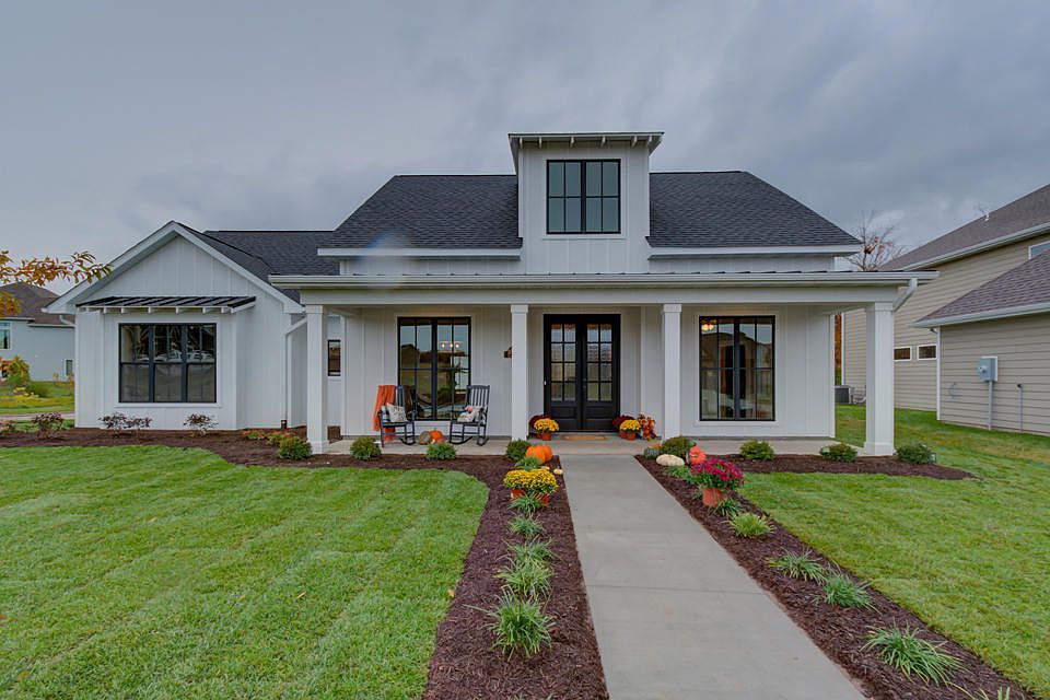 1st image of 1804 Fair Oaks Ct