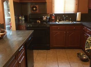 15 West St, Massapequa Park, NY 11762