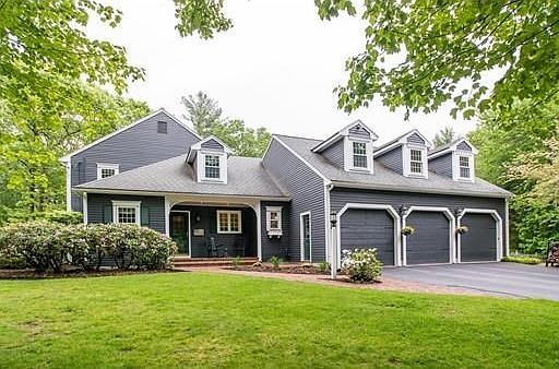 3rd image of 32 Heritage Dr