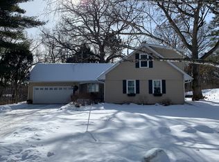 1780 Venus Ave, Arden Hills, MN 55112