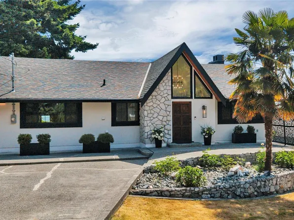 299 Gill Rd, Ladysmith, BC V9G 1X9