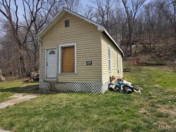 1224 Valley St, Hannibal, MO 63401