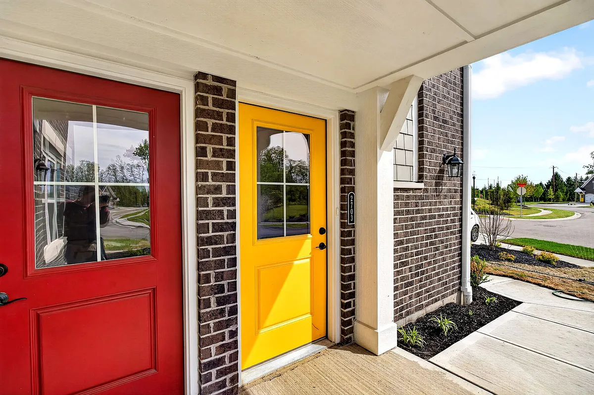 Building Photo - 2703 Golden Leaf Dr #2703