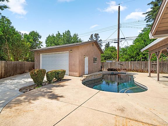 3rd image of 3077 Bertis Dr