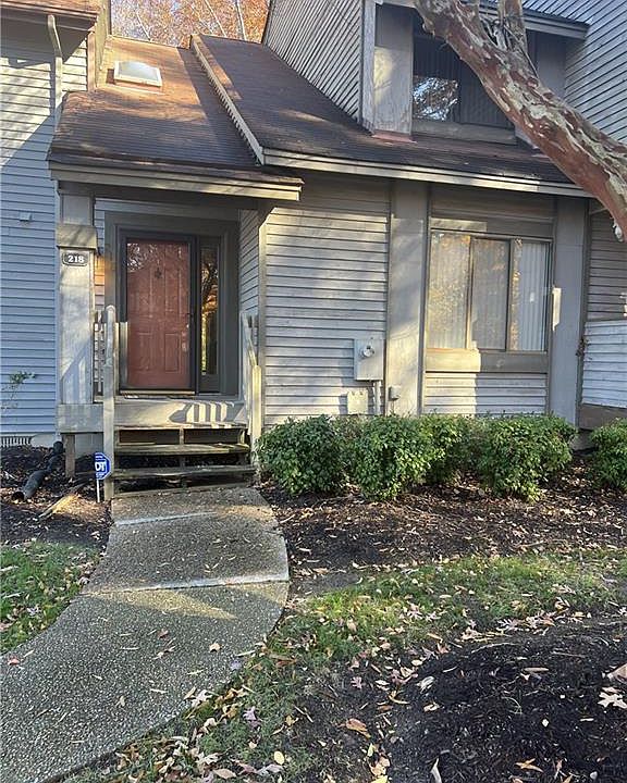 1st image of 218 Misty Point Ln