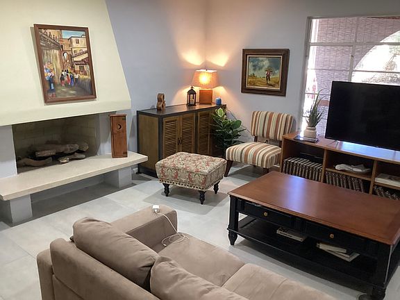 4th image of 344 S La Canada Dr