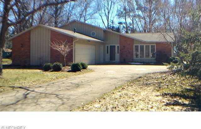 1st image of 32595 Greenwood Dr
