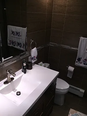 Rented by Metroline Realty | media 36