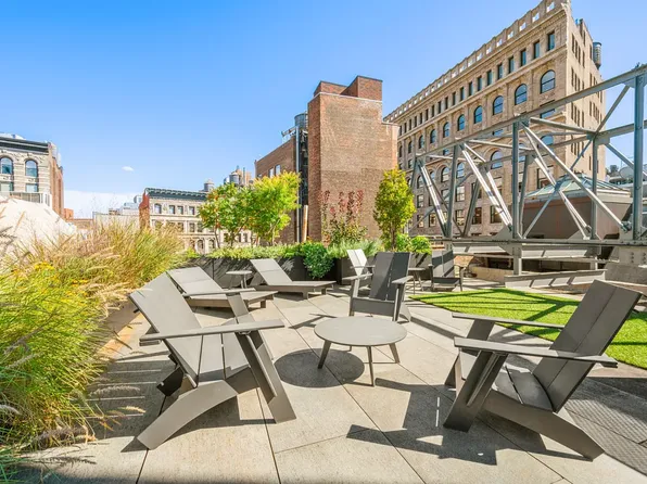 39 East 12th Street image 10 of 13