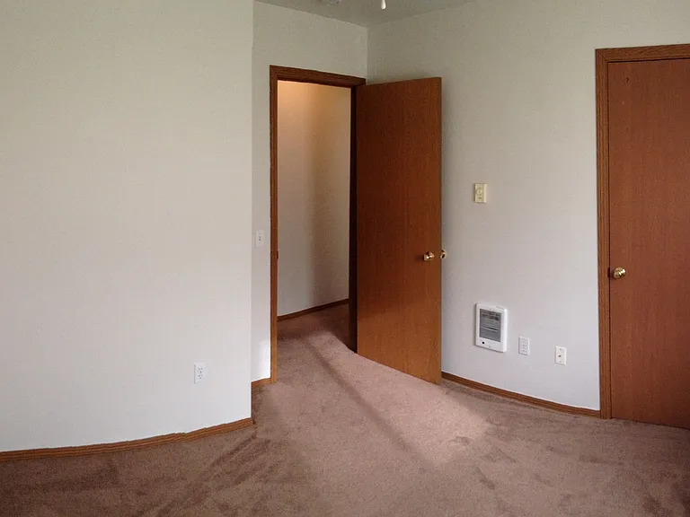 906 Juniper Ave — Photo 14