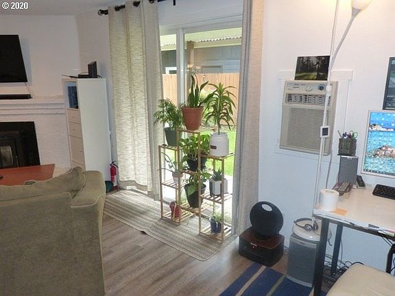 3rd image of 605 SE 121st Ave APT 3